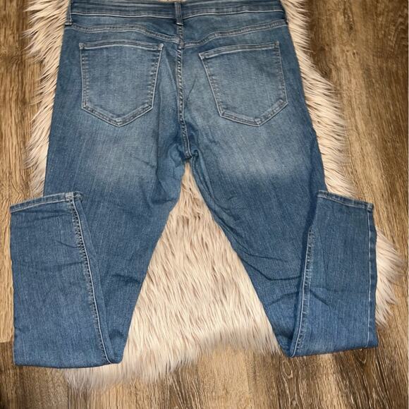 Old navy rock star super skinny distressed blue jeans - Picture 4 of 15